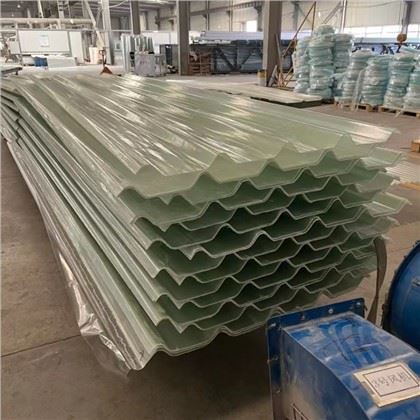 Valovite plastične ploče za krov skladišta